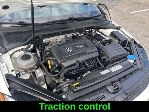 Used 2015 Volkswagen Golf 4-Door image 17