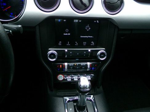 Used 2016 Ford Mustang Premium image 20