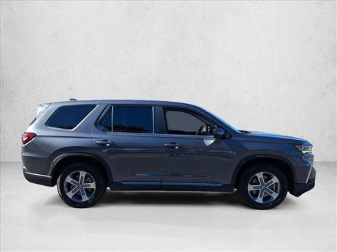 Certified 2025 Honda Pilot EX-L image 4