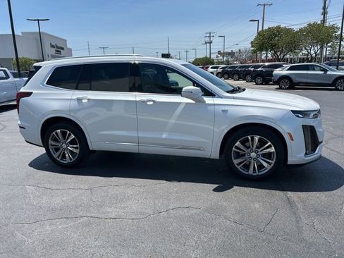 Used 2024 Cadillac XT6 Premium Luxury w/ LPO, Floor Liner Package AWD/4WD image 5
