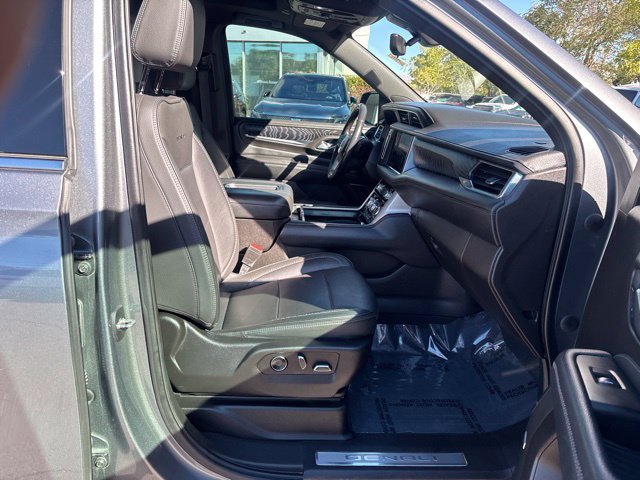 Used 2021 GMC Yukon Denali w/ Denali Ultimate Package AWD/4WD image 42