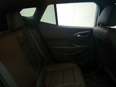 Certified 2024 Chevrolet Trax RS w/ Sunroof Package FWD image 30