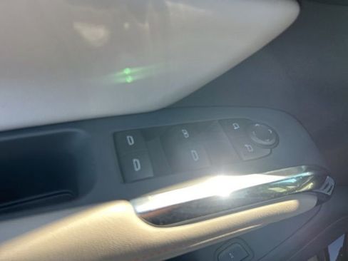 New 2026 Chevrolet Traverse LT image 13