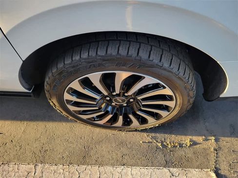 Used 2022 Lincoln Navigator L Black Label image 4