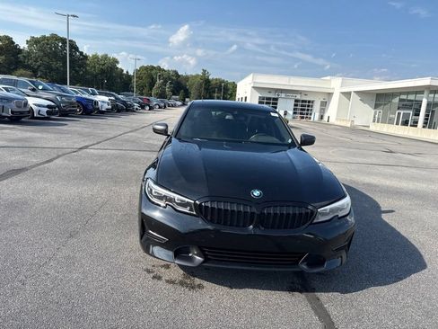 Used 2019 BMW 330i xDrive Sedan w/ Convenience Package AWD/4WD image 2