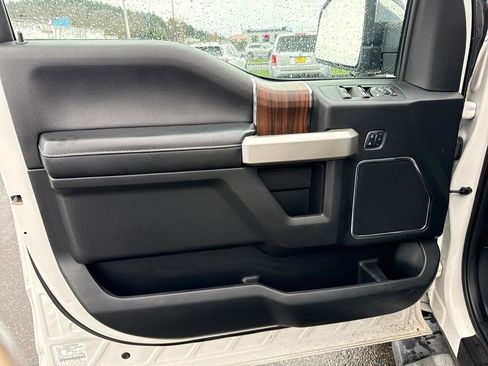 Used 2015 Ford F150 Lariat w/ Equipment Group 502A Luxury image 22