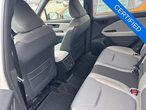 Used 2025 Subaru Forester Premium AWD/4WD image 6