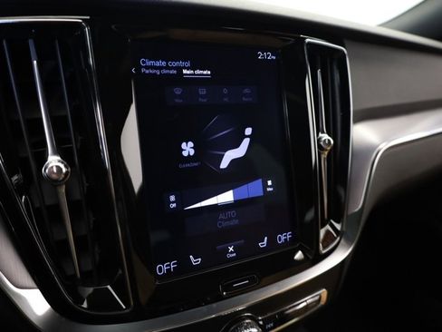 Used 2020 Volvo V60 T5 Cross Country w/ Protection Package Premier image 18