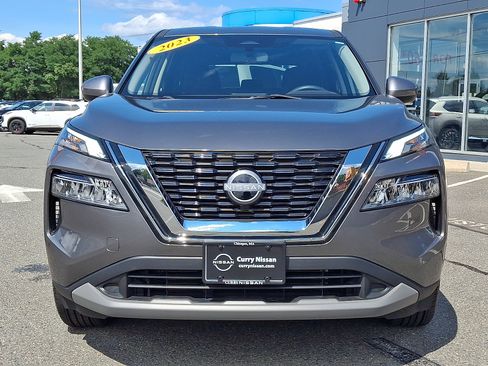 Used 2023 Nissan Rogue SV AWD/4WD image 2