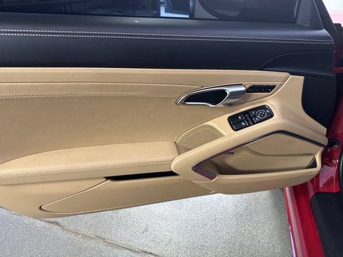 Used 2021 Porsche 718 Cayman S RWD image 18