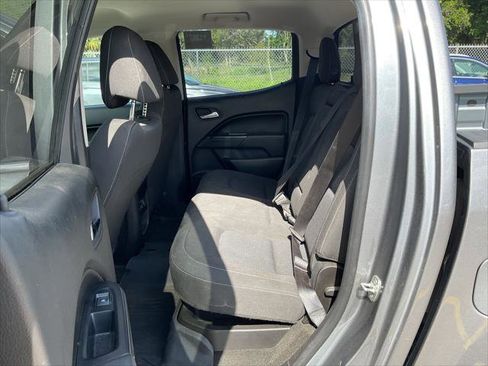 Used 2018 Chevrolet Colorado LT w/ LT Convenience Package RWD image 16