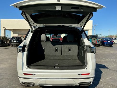 Used 2025 Buick Enclave Avenir w/ Super Cruise Package image 17