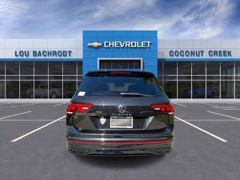 Used 2022 Volkswagen Tiguan SE R-Line FWD image 7