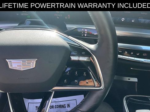 Used 2025 Cadillac Lyriq Luxury w/ LPO, Floor Liner Package AWD/4WD image 17