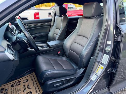 Used 2018 Honda Accord Sport image 15