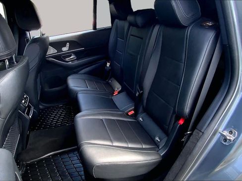 Used 2025 Mercedes-Benz GLS 450 4MATIC image 21