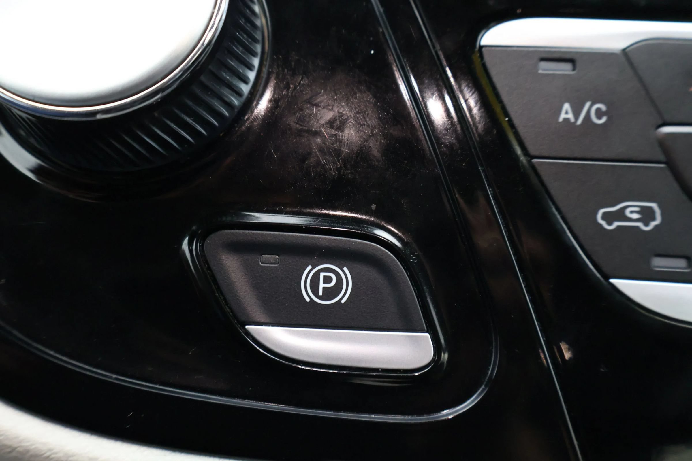Used 2024 Chrysler Pacifica Touring-L FWD image 33