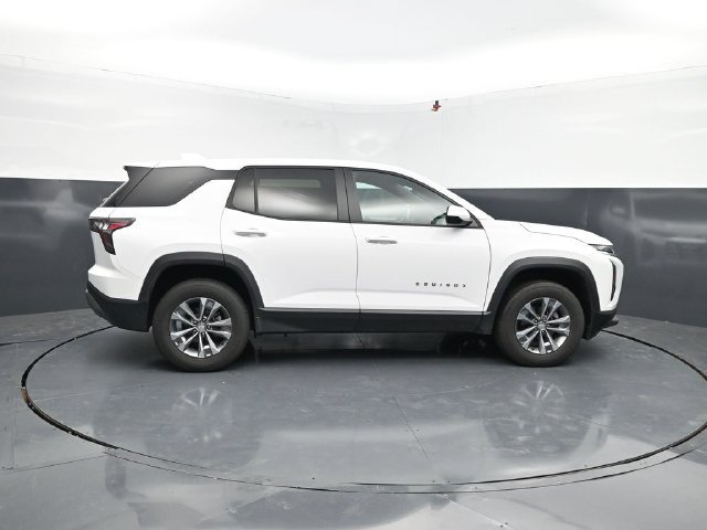 Used 2025 Chevrolet Equinox LT FWD image 10