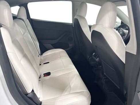 Certified 2023 Tesla Model Y Long Range AWD/4WD image 11