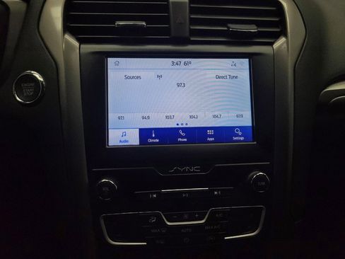 Used 2020 Ford Fusion SE image 25