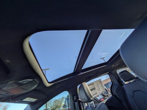 New 2026 Chrysler Pacifica Select image 23