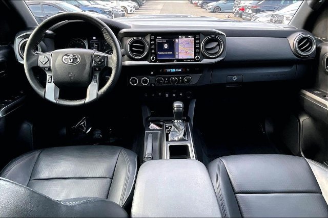 Used 2021 Toyota Tacoma TRD Sport w/ TRD Premium Sport Package AWD/4WD image 12