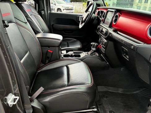 Used 2018 Jeep Wrangler Unlimited Rubicon w/ Uconnect 4C Nav & Sound Group AWD/4WD image 43