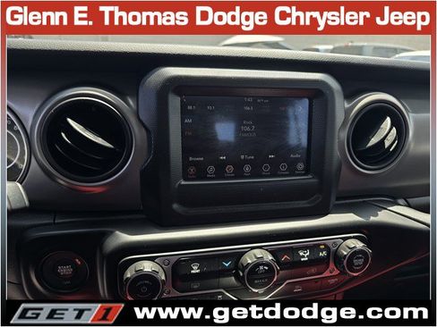 Certified 2023 Jeep Gladiator Sport AWD/4WD image 14