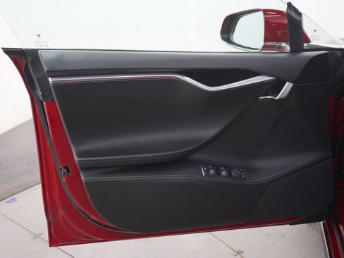 Used 2014 Tesla Model S 85 RWD image 17