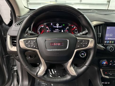 Used 2024 GMC Terrain Denali w/ Denali Premium Package AWD/4WD image 15