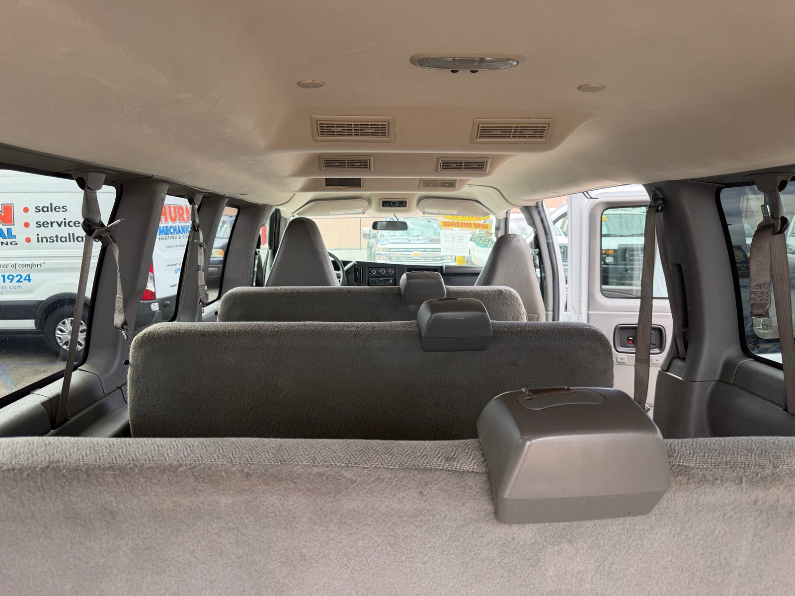 Used 2018 Chevrolet Express 3500 LT w/ LT Preferred Equipment Group RWD image 10