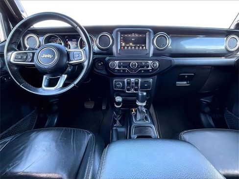 Used 2020 Jeep Wrangler Unlimited Sahara image 21