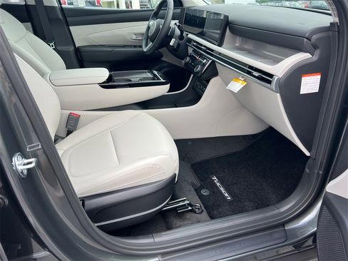 Used 2025 Hyundai Tucson SEL image 13