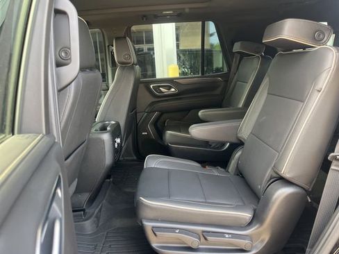 Used 2023 GMC Yukon SLT image 10