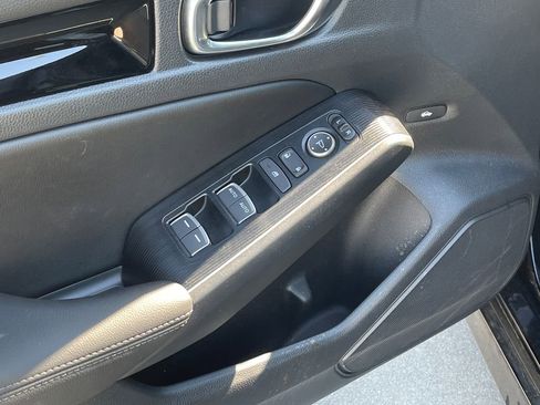 Used 2025 Honda Civic Sport image 32