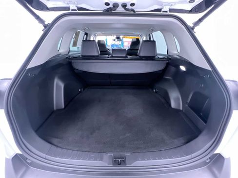 Used 2025 Toyota RAV4 XLE Premium FWD image 40