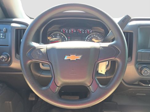 Used 2018 Chevrolet Silverado 1500 Custom w/ Trailering Package AWD/4WD image 9
