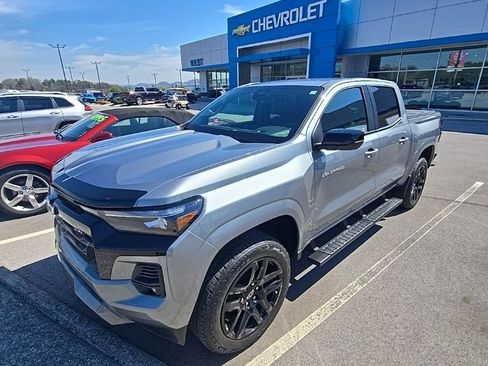 Used 2025 Chevrolet Colorado Z71 w/ Z71 Convenience Package 2 image 2
