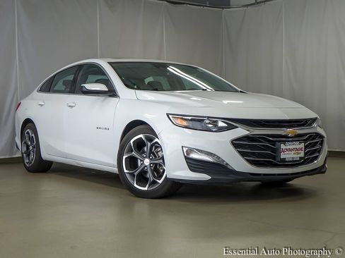 Used 2023 Chevrolet Malibu LT FWD image 2