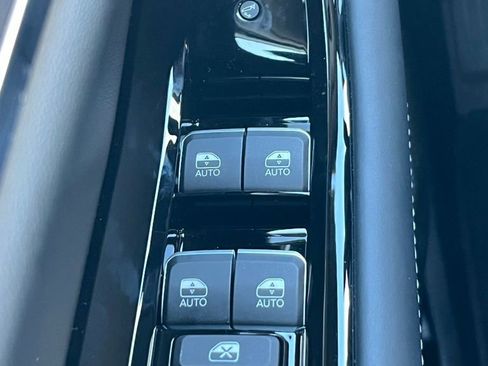 New 2025 Jeep Grand Cherokee Overland w/ Luxury Tech Group IV image 7