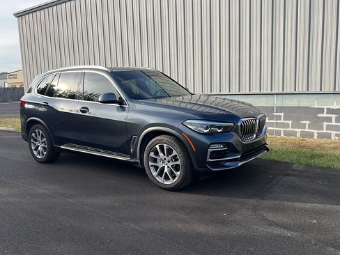 Used 2019 BMW X5 xDrive40i w/ Convenience Package AWD/4WD image 3