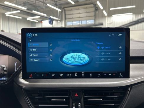 New 2026 Ford Escape SE FWD image 21