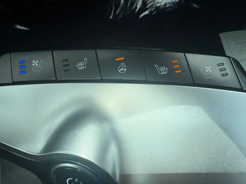 Used 2024 Kia EV6 Wind w/ Wind Technology Package AWD/4WD image 17