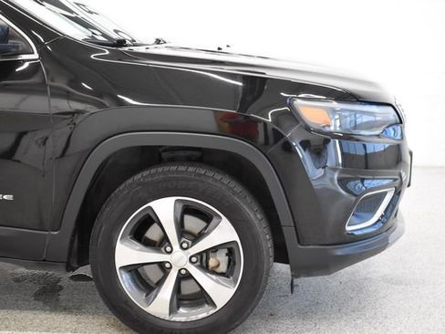 Used 2019 Jeep Cherokee Limited AWD/4WD image 13
