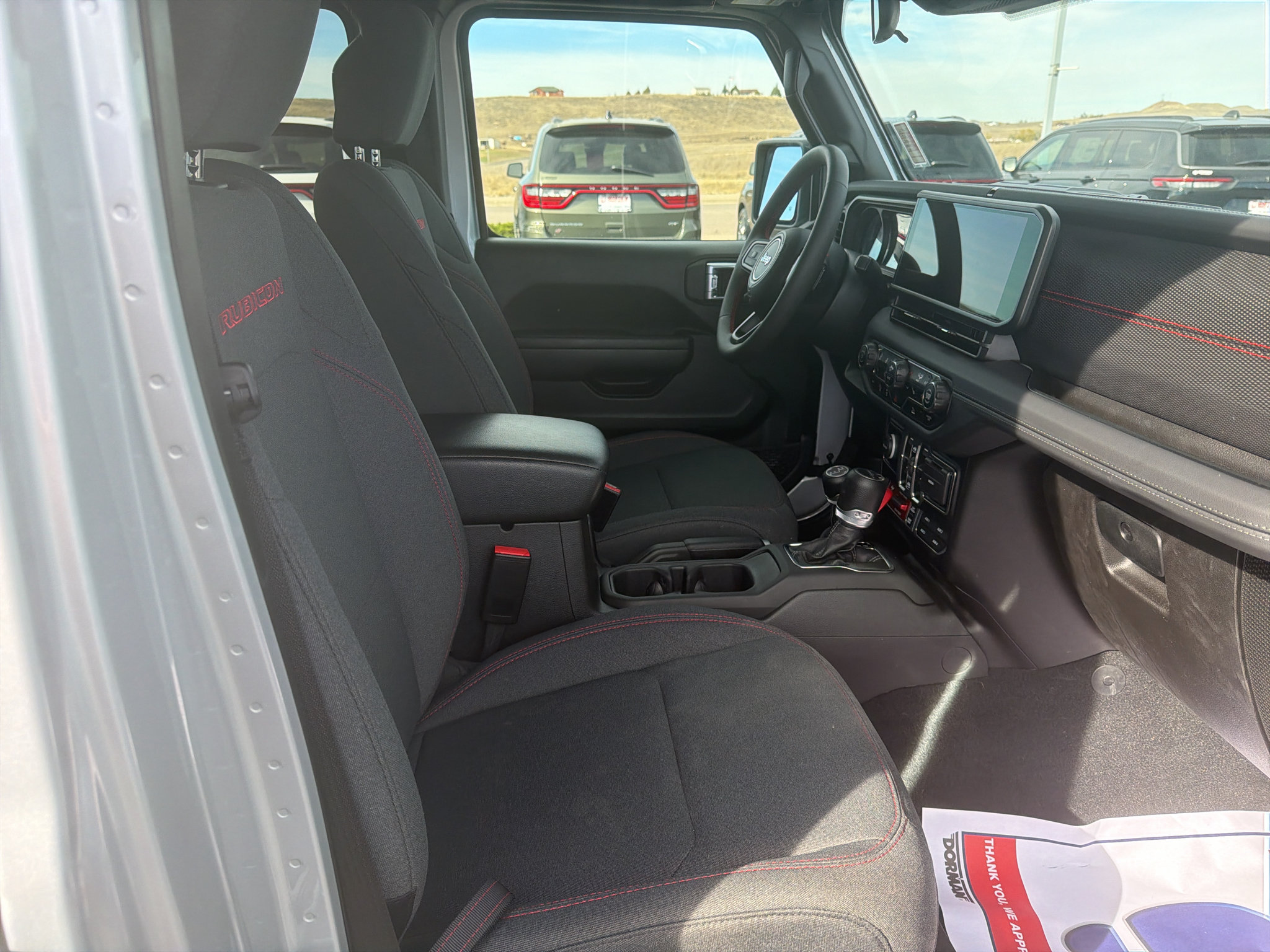 Used 2024 Jeep Gladiator Rubicon w/ Convenience Group AWD/4WD image 17