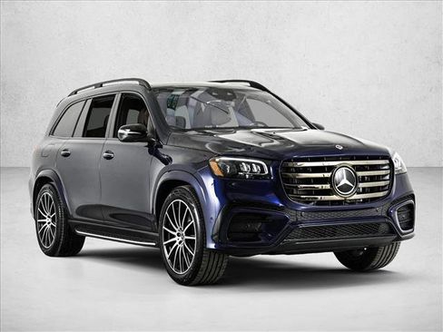 New 2026 Mercedes-Benz GLS 580 4MATIC image 3