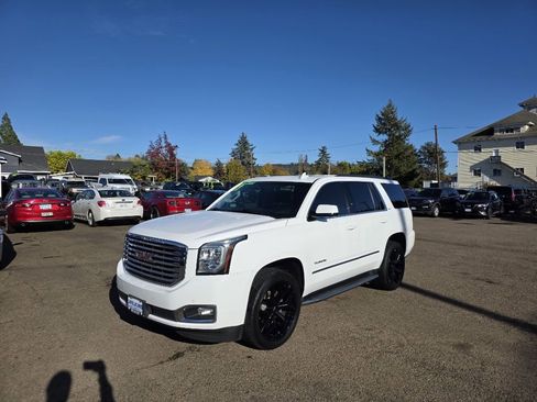 Used 2017 GMC Yukon SLT w/ Premium Edition image 1