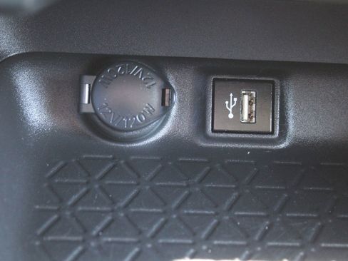 Used 2024 Toyota RAV4 LE AWD/4WD image 35