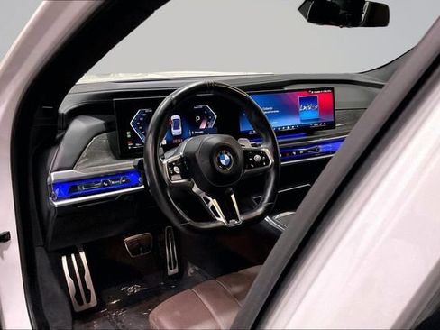 Used 2024 BMW 740i xDrive w/ Premium Package AWD/4WD image 15