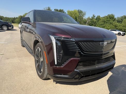Used 2025 Cadillac Escalade IQ Sport 2 AWD/4WD image 5